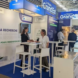 pole com habillage de stand focus stand iceel1